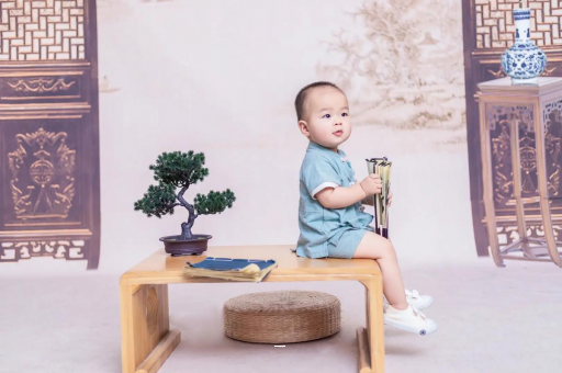 上饶宝宝几个月可以笑出声